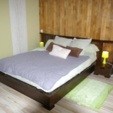 Gite Au Chalet Laferté-sur-Aube Δωμάτιο φωτογραφία