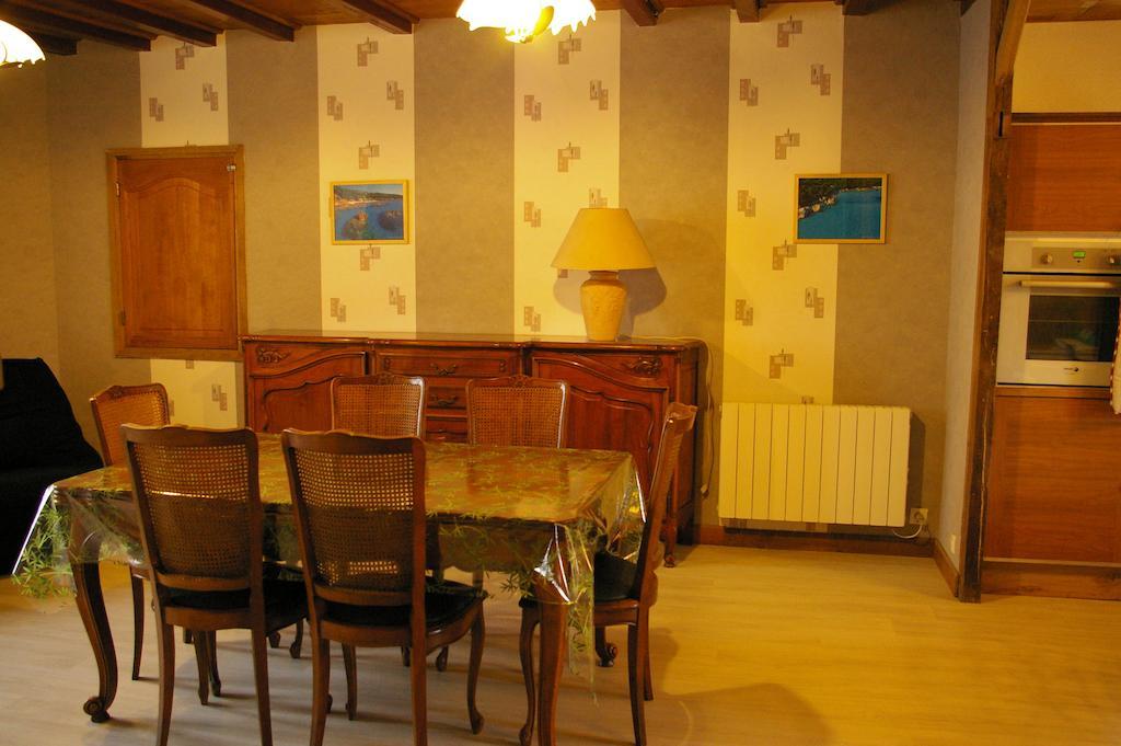 Gite Au Chalet Laferté-sur-Aube Δωμάτιο φωτογραφία