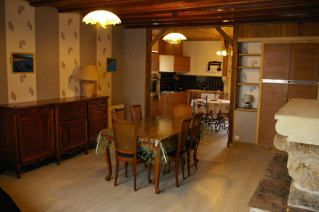 Gite Au Chalet Laferté-sur-Aube Δωμάτιο φωτογραφία