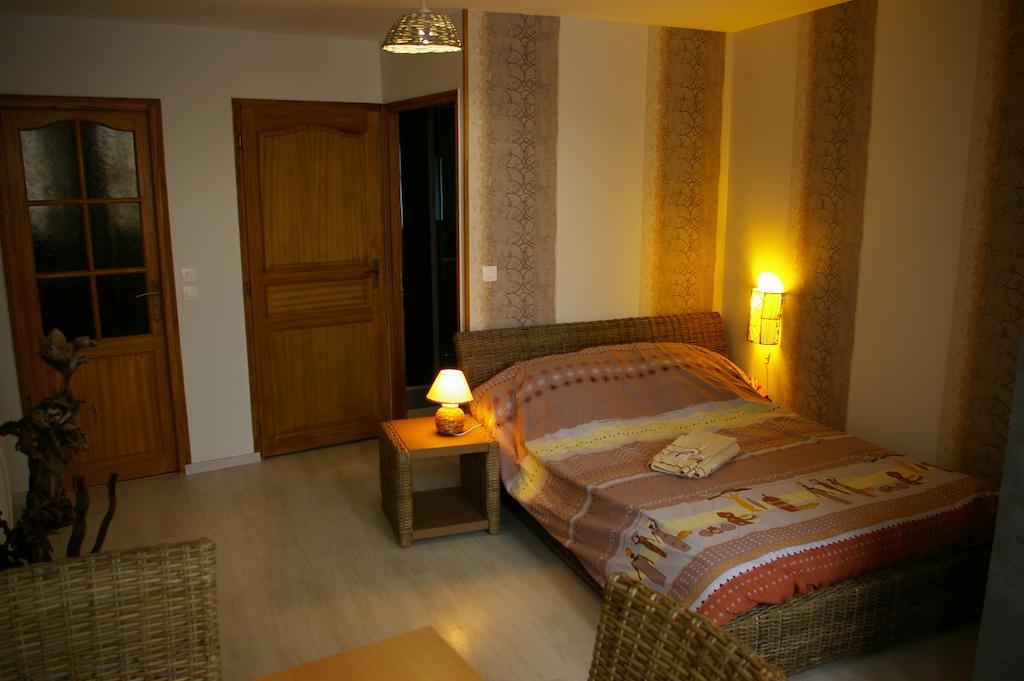 Gite Au Chalet Laferté-sur-Aube Δωμάτιο φωτογραφία
